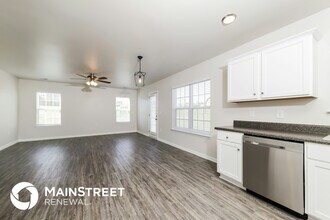 6166 Brentwood Pk Dr in Rural Hall, NC - Foto de edificio - Building Photo