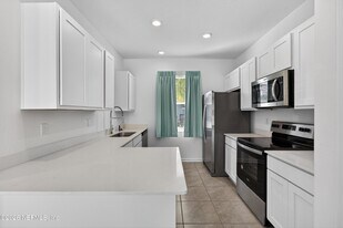 125 Elmhurst Ln in St. Augustine, FL - Building Photo