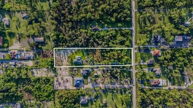 2941 37th Ave NE in Naples, FL - Foto de edificio - Building Photo