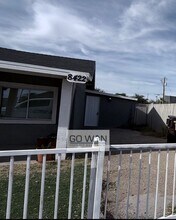 8422 W Jefferson St in Peoria, AZ - Building Photo - Building Photo