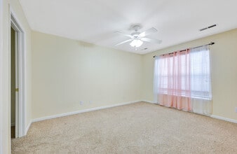 8849 Jenny Lind St in North Charleston, SC - Building Photo - Building Photo