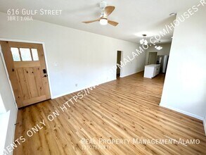 616 Gulf St in San Antonio, TX - Building Photo - Building Photo