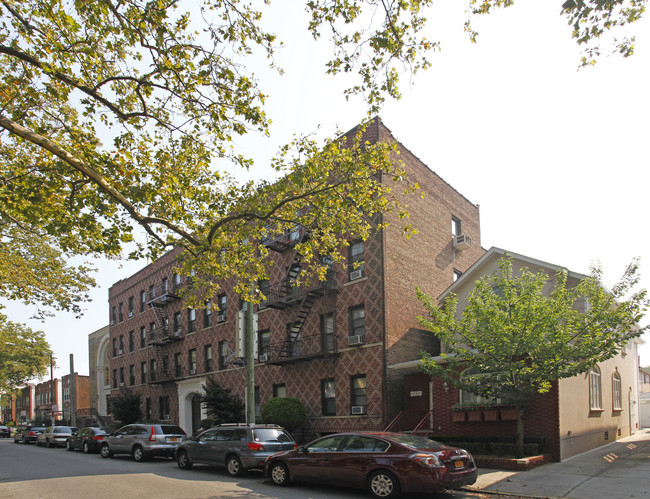 Palace Court in Brooklyn, NY - Building Photo - Building Photo