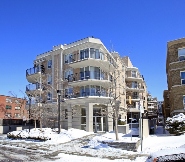 55 Lorindale Ave in Toronto, ON - Building Photo - Primary Photo