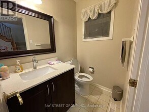 4255 Wakefield Crescent in Mississauga, ON - Building Photo - Building Photo