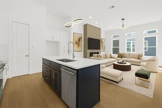 2122 Oatfield Dr in Houston, TX - Building Photo - Building Photo