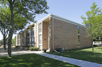 Colony Apartment Homes in Minneapolis, MN - Foto de edificio - Building Photo