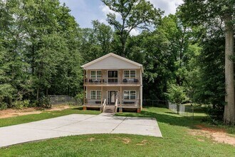 235 Bray St in Athens, GA - Building Photo - Building Photo