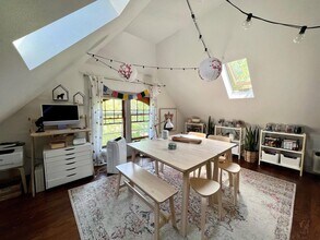 3568 N Cramer St, Unit 3568 Upper in Shorewood, WI - Building Photo - Building Photo