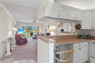 41 High Point Cir S in Naples, FL - Building Photo - Building Photo