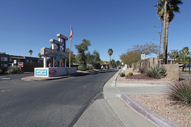 Desert Pueblo in Tucson, AZ - Foto de edificio - Building Photo