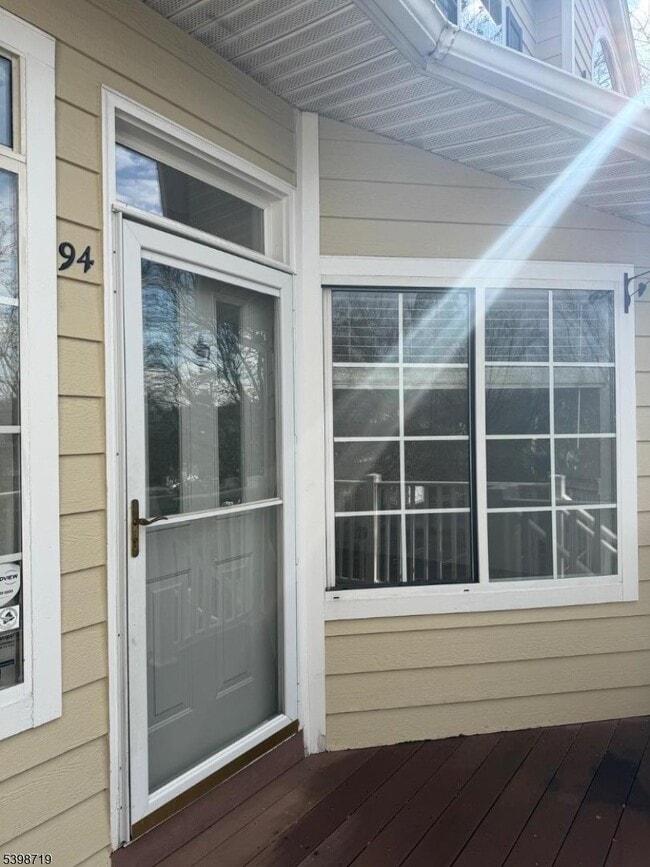 94 Wescott Rd in Bedminster, NJ - Building Photo - Building Photo