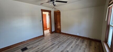 2802 Forest Ave in Two Rivers, WI - Building Photo - Building Photo