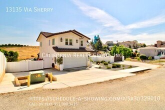 13135 Via Sherry in Riverside, CA - Building Photo - Building Photo