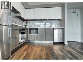 6461 Telford Ave in Burnaby, BC - Building Photo - Building Photo