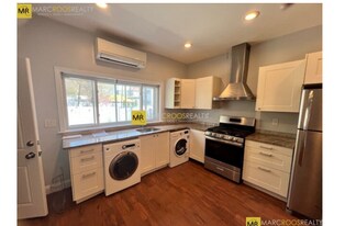 113 Moore St, Unit 1 in Boston, MA - Building Photo