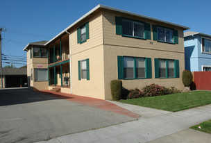 711 N Amphlett Blvd Apartments