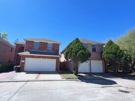 6656 Sharpstown Green Cir in Houston, TX - Building Photo