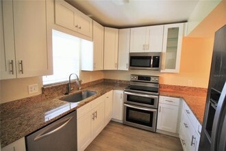 1098 Villa Ln in Apopka, FL - Building Photo - Building Photo