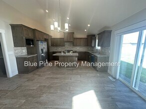 176 Hideout Dr in Idaho Falls, ID - Building Photo - Building Photo
