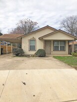 606 Georgia St in San Marcos, TX - Building Photo