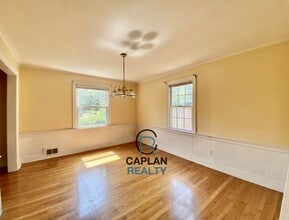 530 Bellevue Rd in New Haven, CT - Building Photo - Building Photo