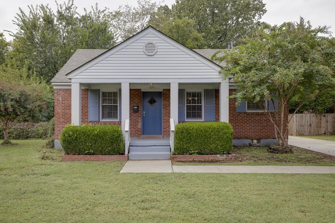 673 St Nick Dr in Memphis, TN - Building Photo