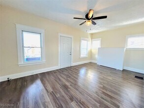 2454 Cleveland Ave in Steubenville, OH - Building Photo - Building Photo