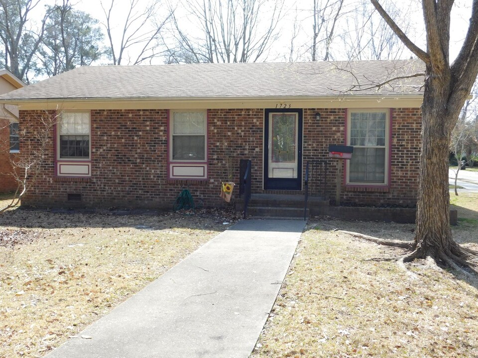 1723 Spencer Ave in New Bern, NC - Building Photo