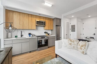 2286 Cropsey Ave in Brooklyn, NY - Foto de edificio - Building Photo