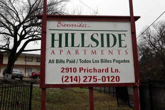 Villa Ladera Apartments in Dallas, TX - Foto de edificio - Building Photo