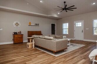 2810 Pinnacle Point Dr in Crestview, FL - Building Photo - Building Photo