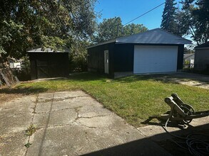 333 S Byfield St in Westland, MI - Building Photo - Building Photo