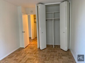 EAST 49 STREET in New York, NY - Building Photo - Building Photo
