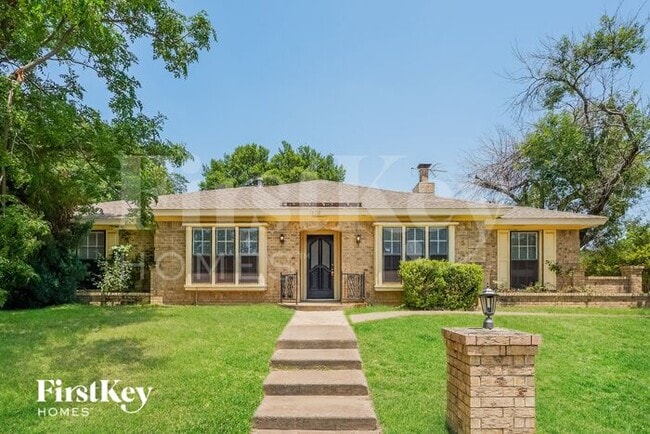 property at 1600 Norwood Dr