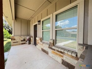 805 W 1st St in Lampasas, TX - Building Photo - Building Photo