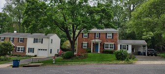 2221 Senseney Ln in Falls Church, VA - Building Photo