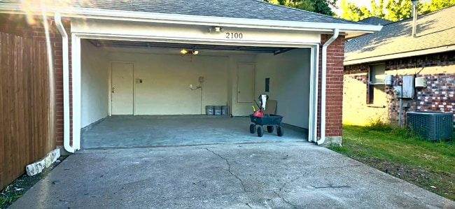 property at 2100 Riverplace Dr