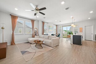 8411 Leroi Dr in Austin, TX - Building Photo