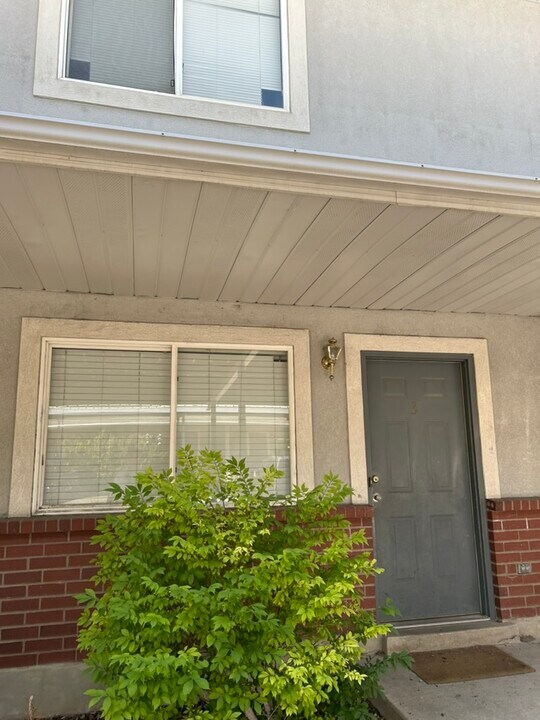 166 E 1800 N, Unit #2 in North Logan, UT - Building Photo