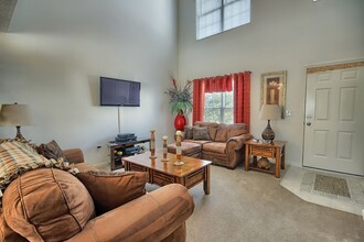 Polaris area Townhomes in Worthington, OH - Foto de edificio - Building Photo