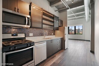 2101 S Wabash Ave in Chicago, IL - Building Photo - Building Photo