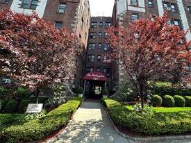 312 Main St in White Plains, NY - Building Photo