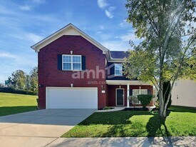 2018 Fiona Way in Spring Hill, TN - Building Photo