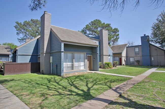 Casa Paz in Houston, TX - Foto de edificio - Building Photo