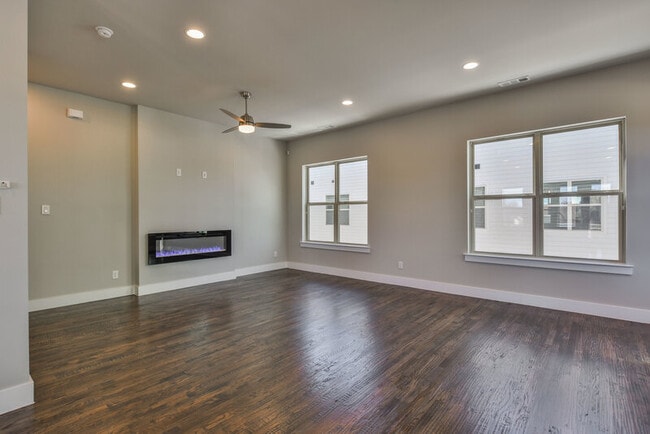 736 N Plano Rd in Richardson, TX - Building Photo - Building Photo