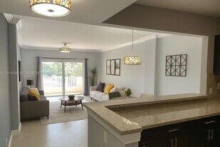 1455 N Treasure Dr in North Bay Village, FL - Building Photo