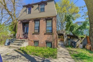 724 3rd Ave in Watervliet, NY - Building Photo