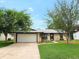 511 Solar Dr in San Antonio, TX - Building Photo