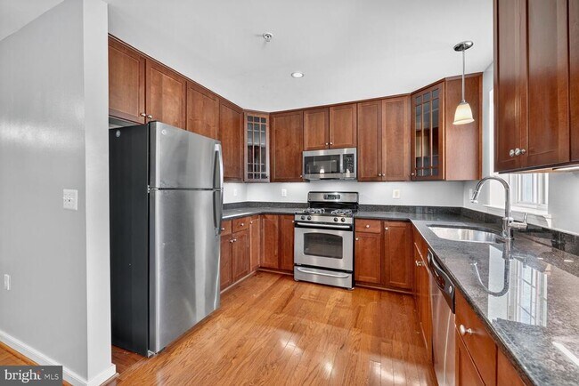 property at 4071 S Four Mile Run Dr